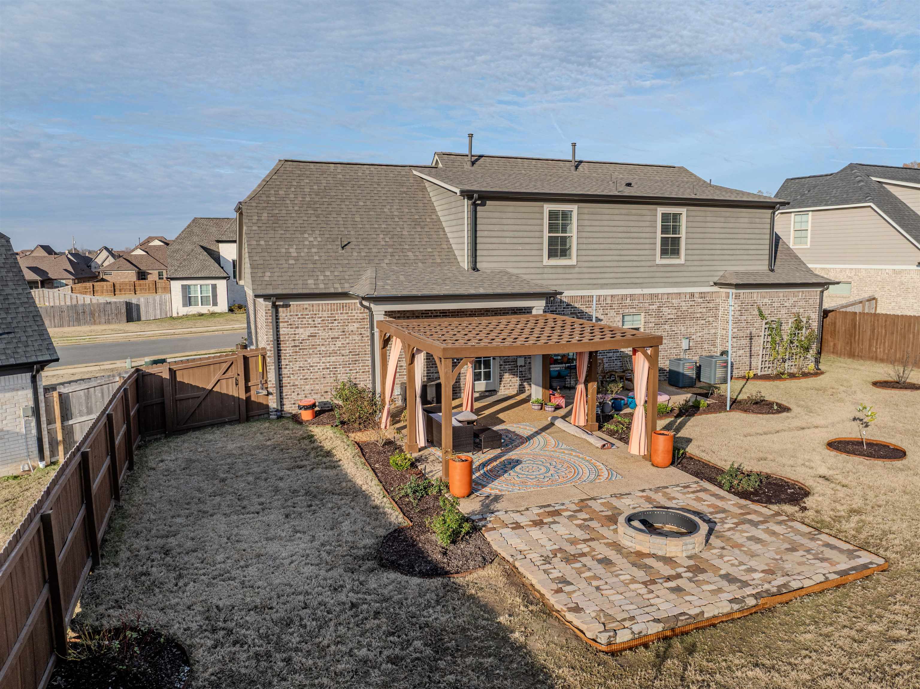 Unincorporated, Tennessee 38125, United States, 5 Bedrooms Bedrooms, ,2 BathroomsBathrooms,Residential,Active,252484