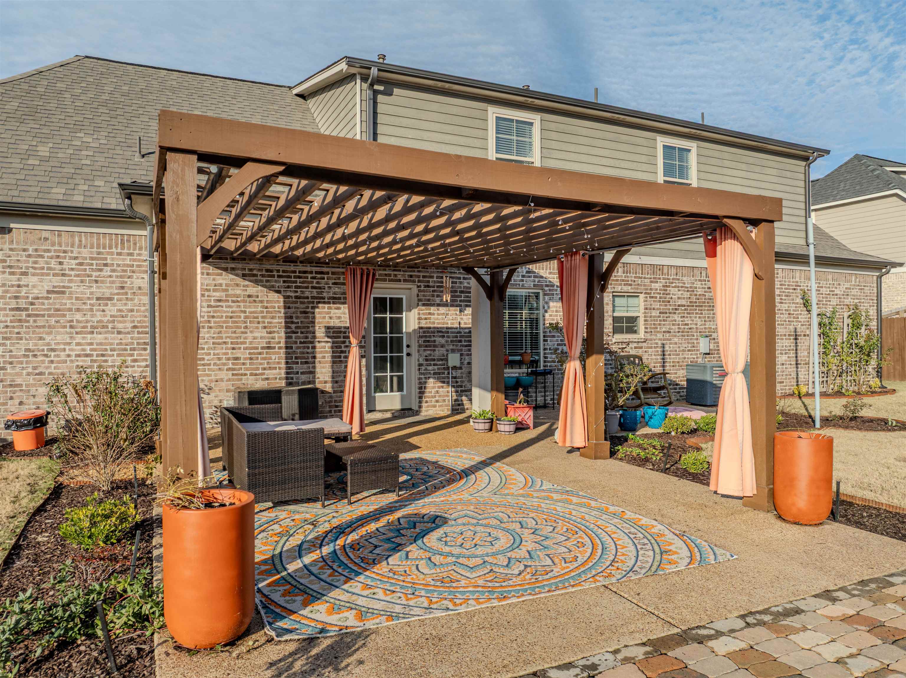 Unincorporated, Tennessee 38125, United States, 5 Bedrooms Bedrooms, ,2 BathroomsBathrooms,Residential,Active,252484