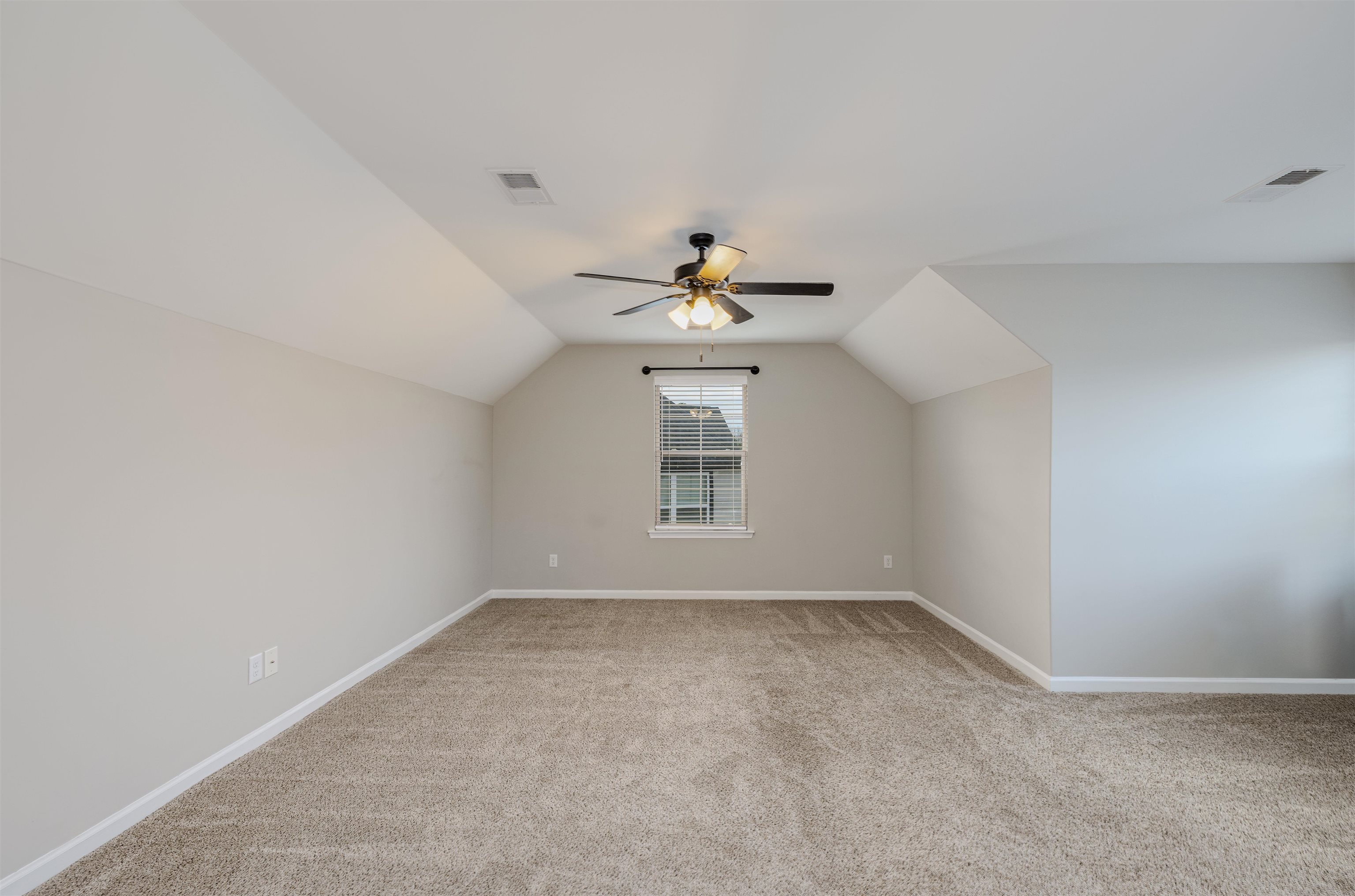 Unincorporated, Tennessee 38125, United States, 5 Bedrooms Bedrooms, ,2 BathroomsBathrooms,Residential,Active,252484