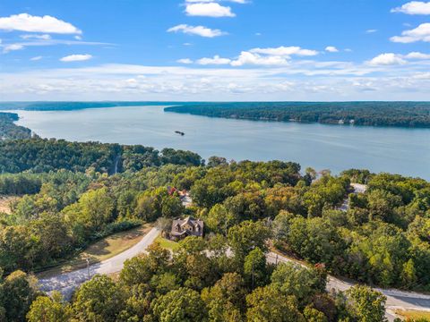 Photo of 939 EAGLE POINT RD, Cherokee, AL 35616 (MLS # 10208171)