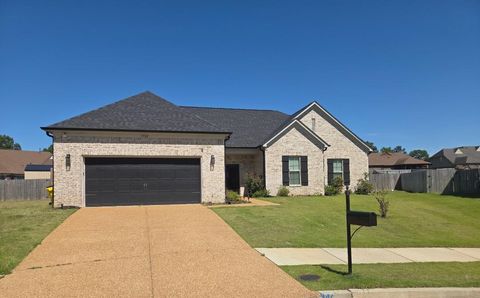 Photo of 7709 CANYON RIDGE CV, Unicorp/Memphis, TN 38125 (MLS # 10221326)