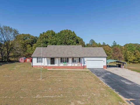 Photo of 1230 WALNUT GROVE RD, Bolivar, TN 38008 (MLS # 10233147)