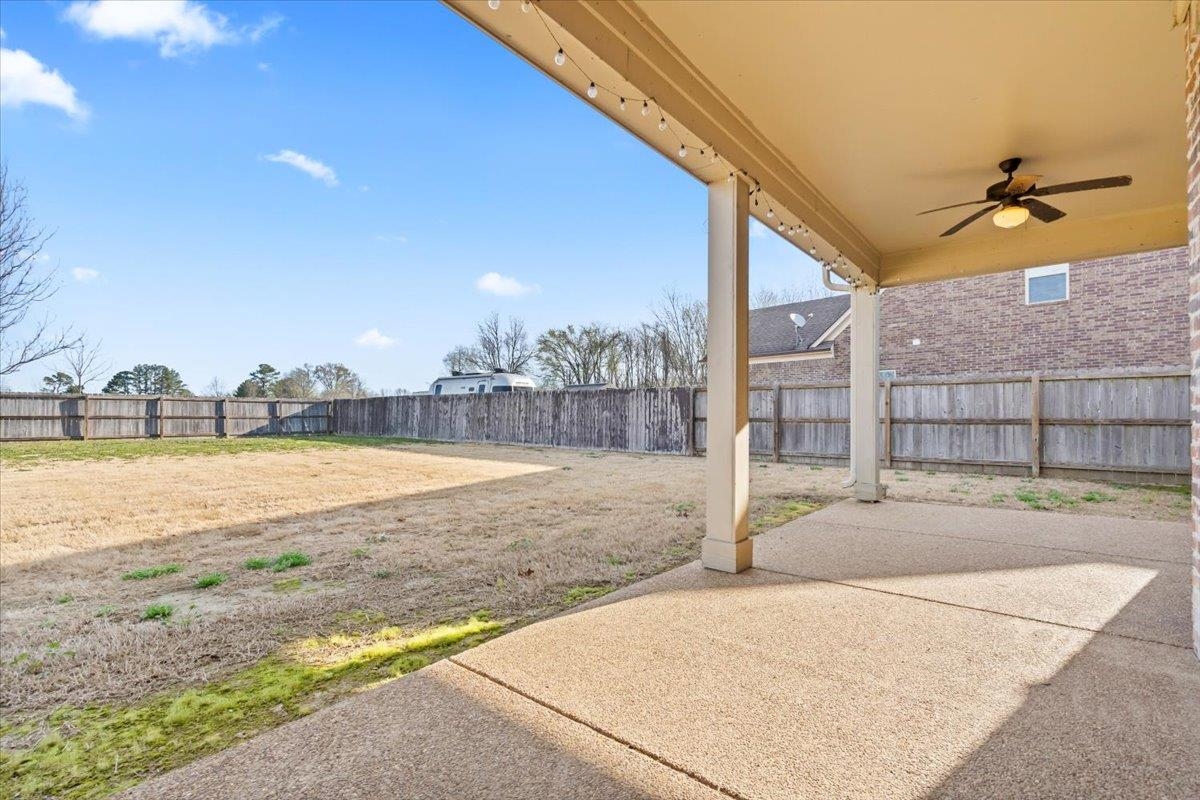 Oakland, Tennessee 38060, United States, 4 Bedrooms Bedrooms, ,2 BathroomsBathrooms,Residential,Active,95345