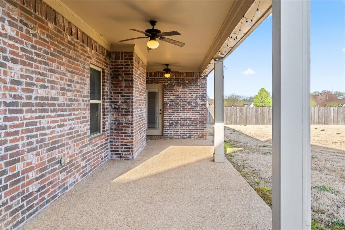 Oakland, Tennessee 38060, United States, 4 Bedrooms Bedrooms, ,2 BathroomsBathrooms,Residential,Active,95345