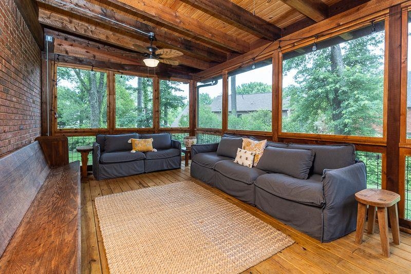 8359 WILLOW OAK RD