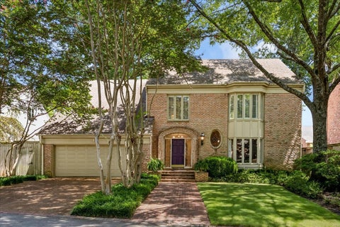 Photo of 4363 W CHERRY PLACE DR, Memphis, TN 38117 (MLS # 10229330)