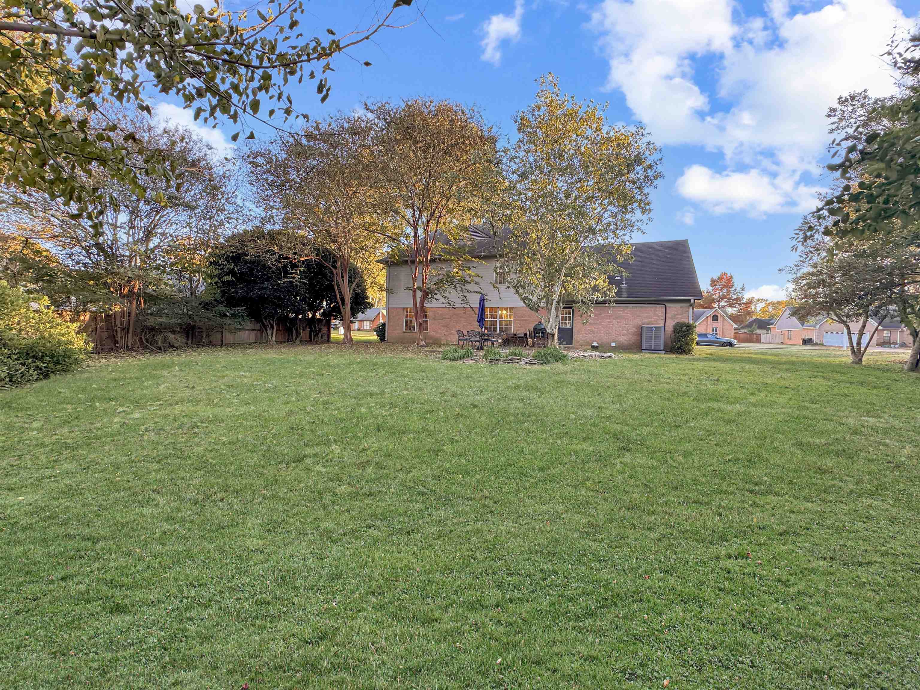 Collierville, Tennessee 38017, United States, 3 Bedrooms Bedrooms, ,2 BathroomsBathrooms,Residential,Active,242722