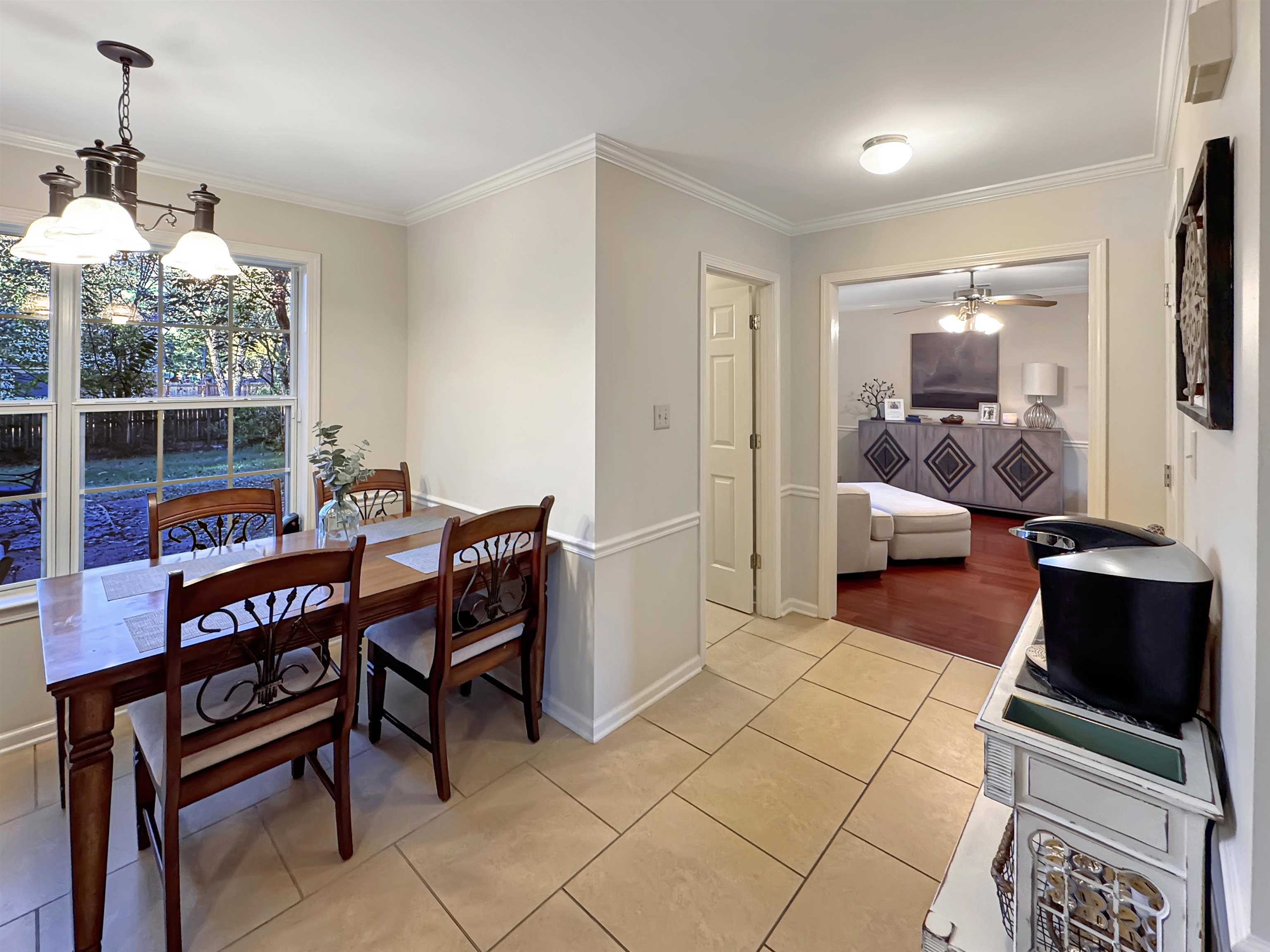 Collierville, Tennessee 38017, United States, 3 Bedrooms Bedrooms, ,2 BathroomsBathrooms,Residential,Active,242722