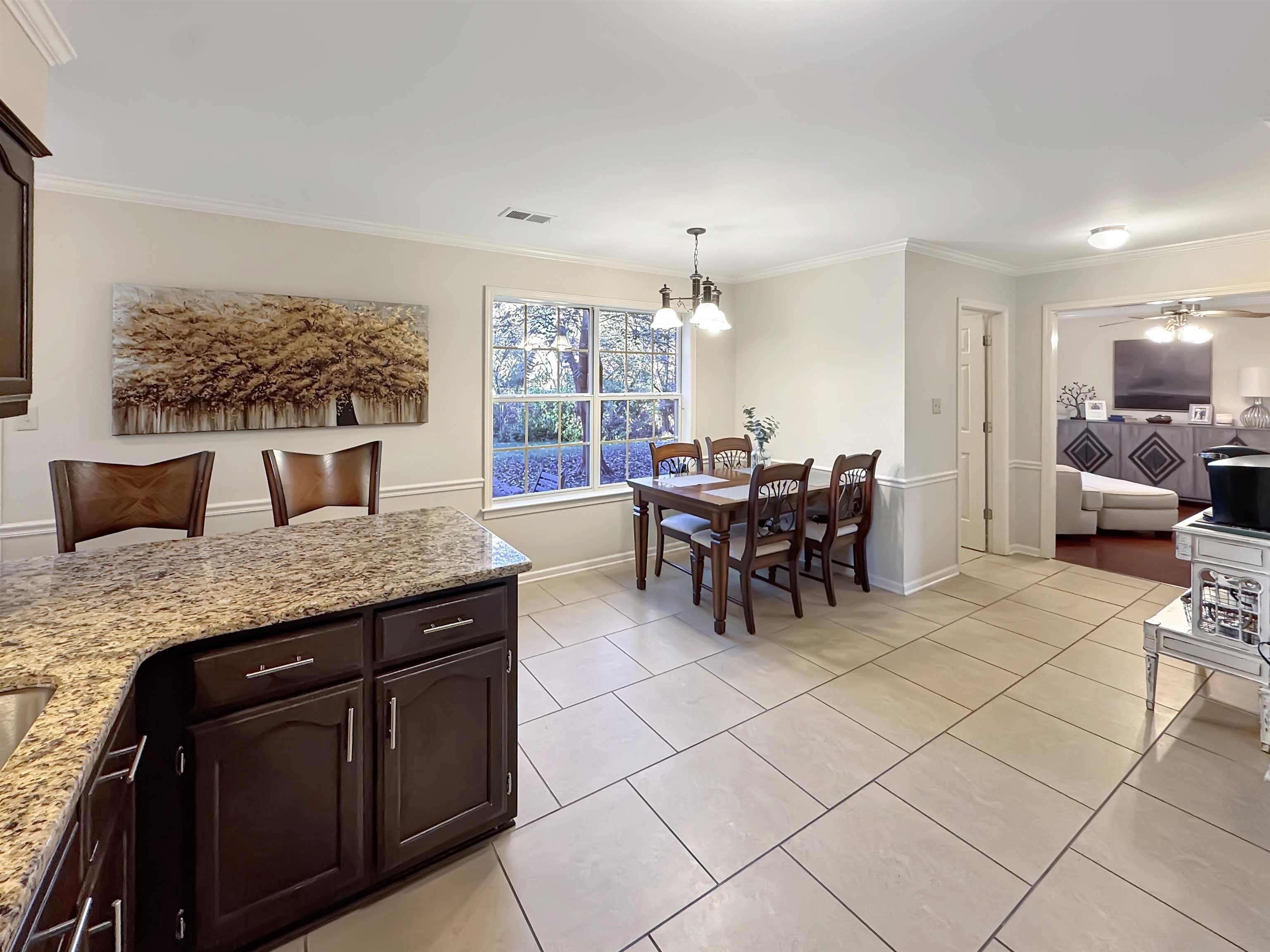 Collierville, Tennessee 38017, United States, 3 Bedrooms Bedrooms, ,2 BathroomsBathrooms,Residential,Active,242722