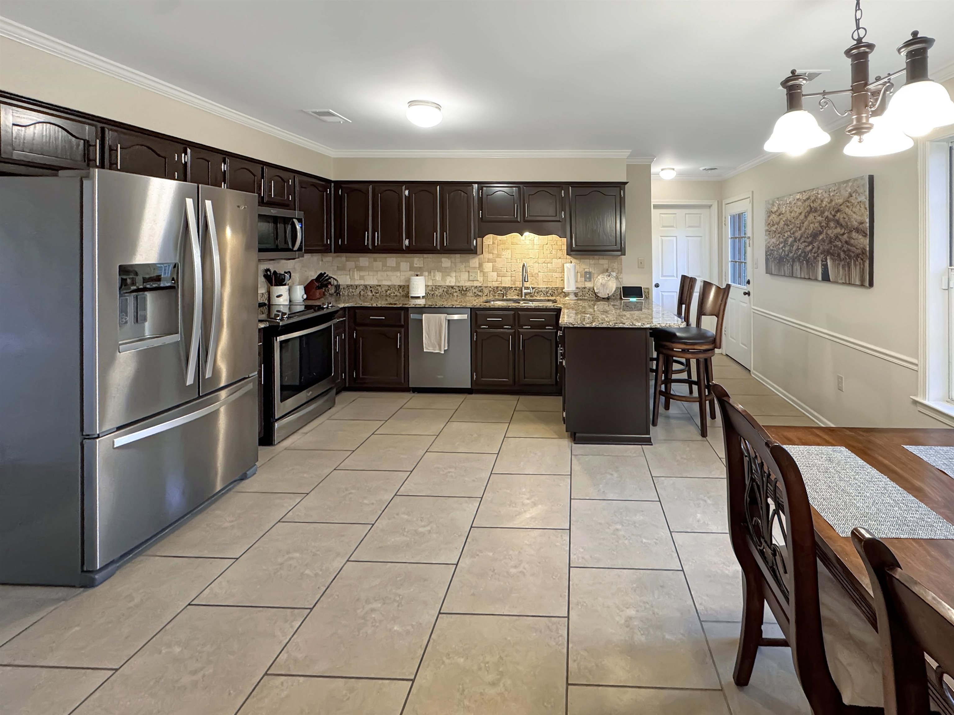 Collierville, Tennessee 38017, United States, 3 Bedrooms Bedrooms, ,2 BathroomsBathrooms,Residential,Active,242722