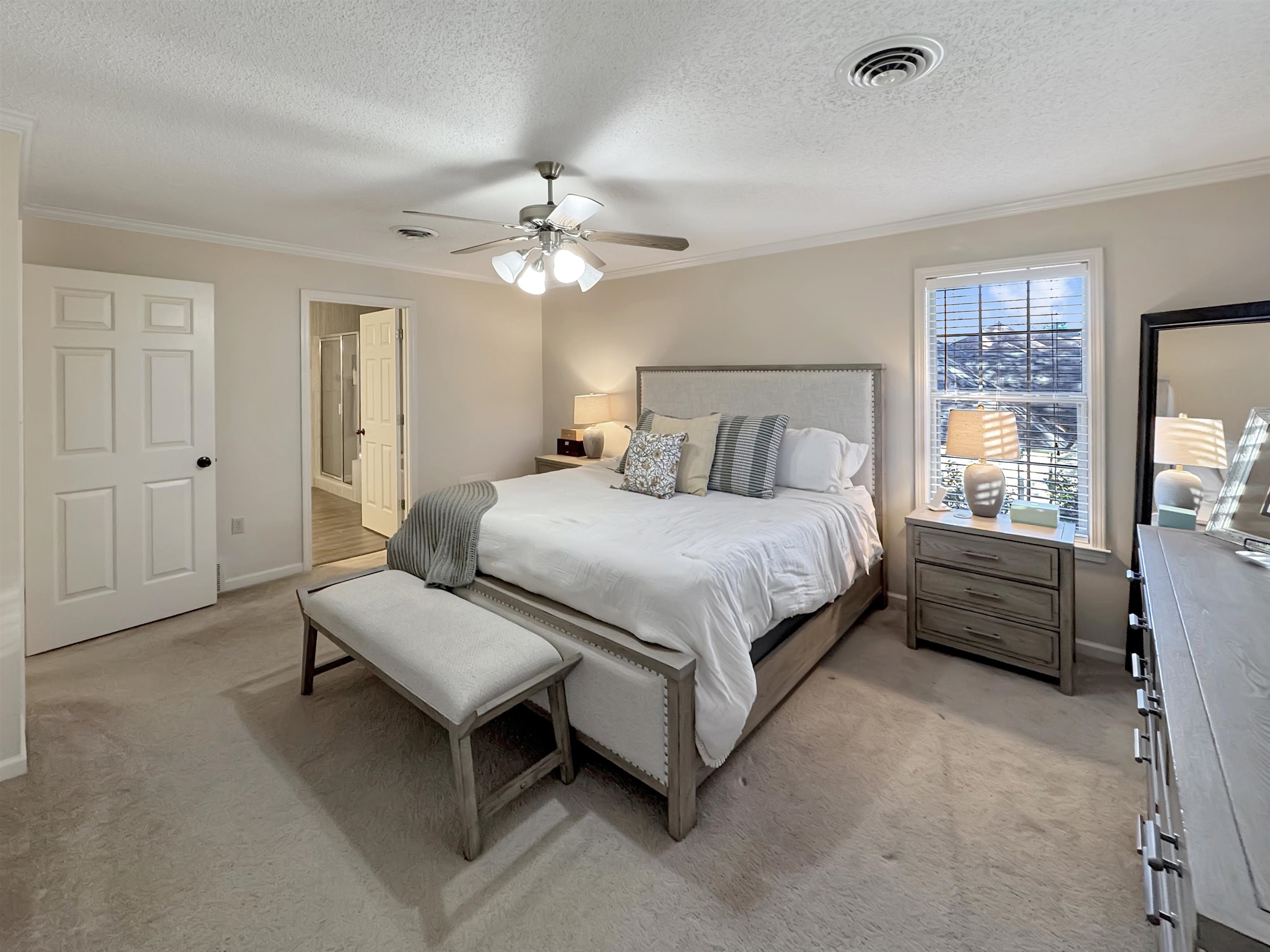 Collierville, Tennessee 38017, United States, 3 Bedrooms Bedrooms, ,2 BathroomsBathrooms,Residential,Active,242722