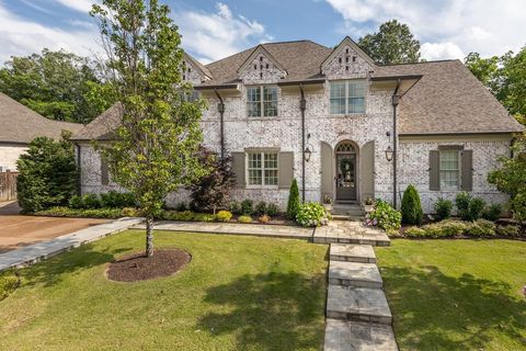 Photo of 1539 LAMBS MEADOW LN, Collierville, TN 38017 (MLS # 10216237)