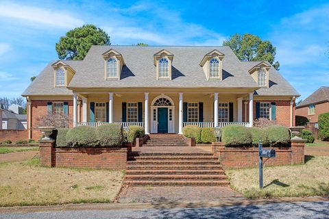 Photo of 8704 WINDRUSH DR, Memphis, TN 38125 (MLS # 10217913)