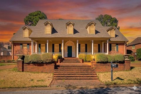 Photo of 8704 WINDRUSH DR, Memphis, TN 38125 (MLS # 10217913)