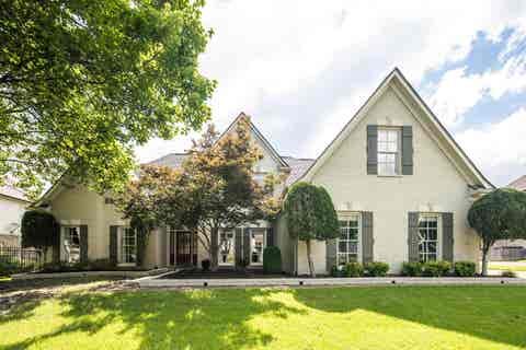Photo of 1584 GRAND CYPRESS DR, Collierville, TN 38017 (MLS # 10226134)