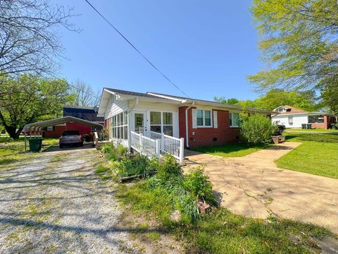 Photo of 1650 6TH ST ST, Cherokee, AL 38852 (MLS # 10194615)