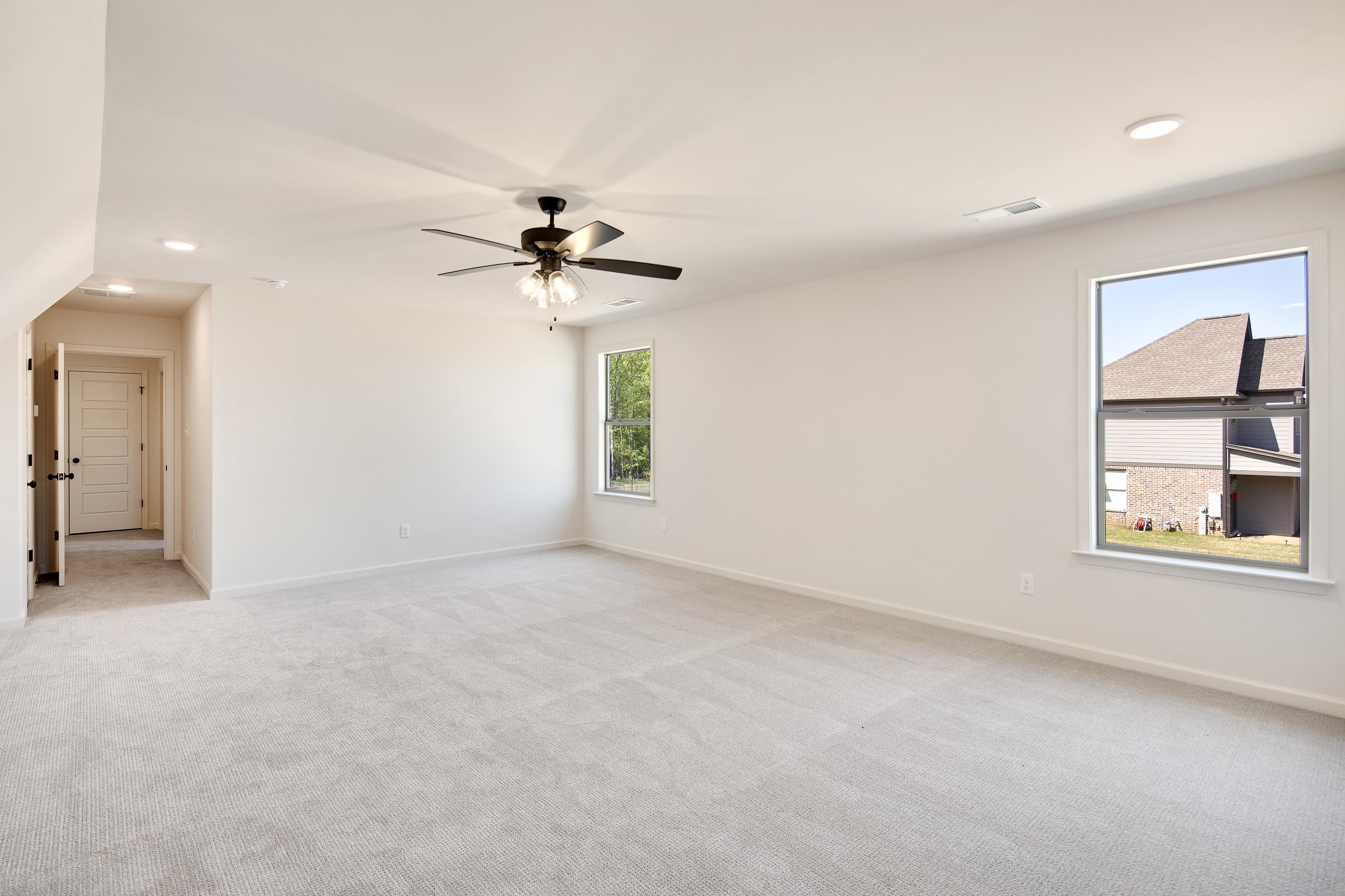 Arlington, Tennessee 38002, United States, 5 Bedrooms Bedrooms, ,3 BathroomsBathrooms,Residential,Active,48570