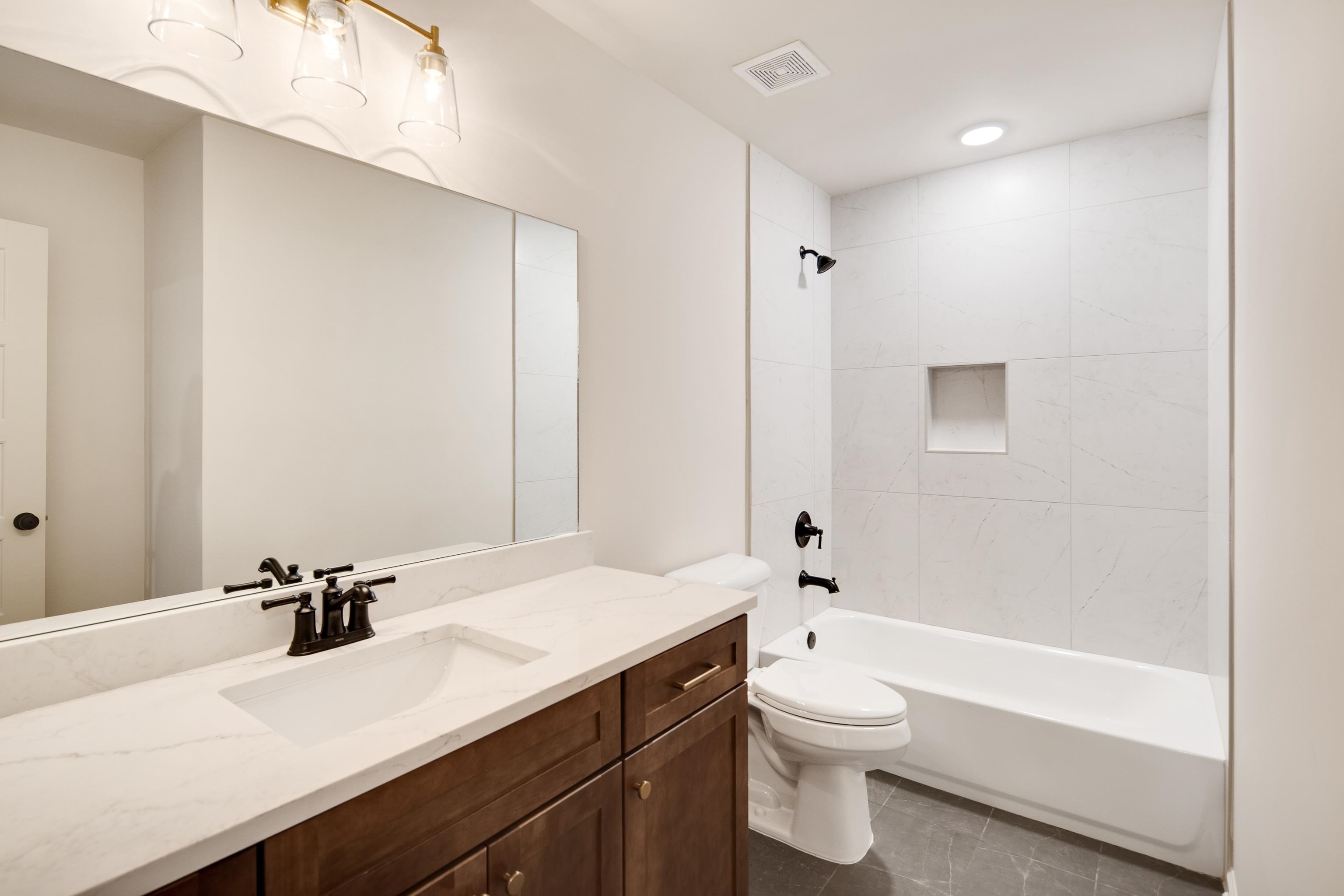 Arlington, Tennessee 38002, United States, 5 Bedrooms Bedrooms, ,3 BathroomsBathrooms,Residential,Active,48570