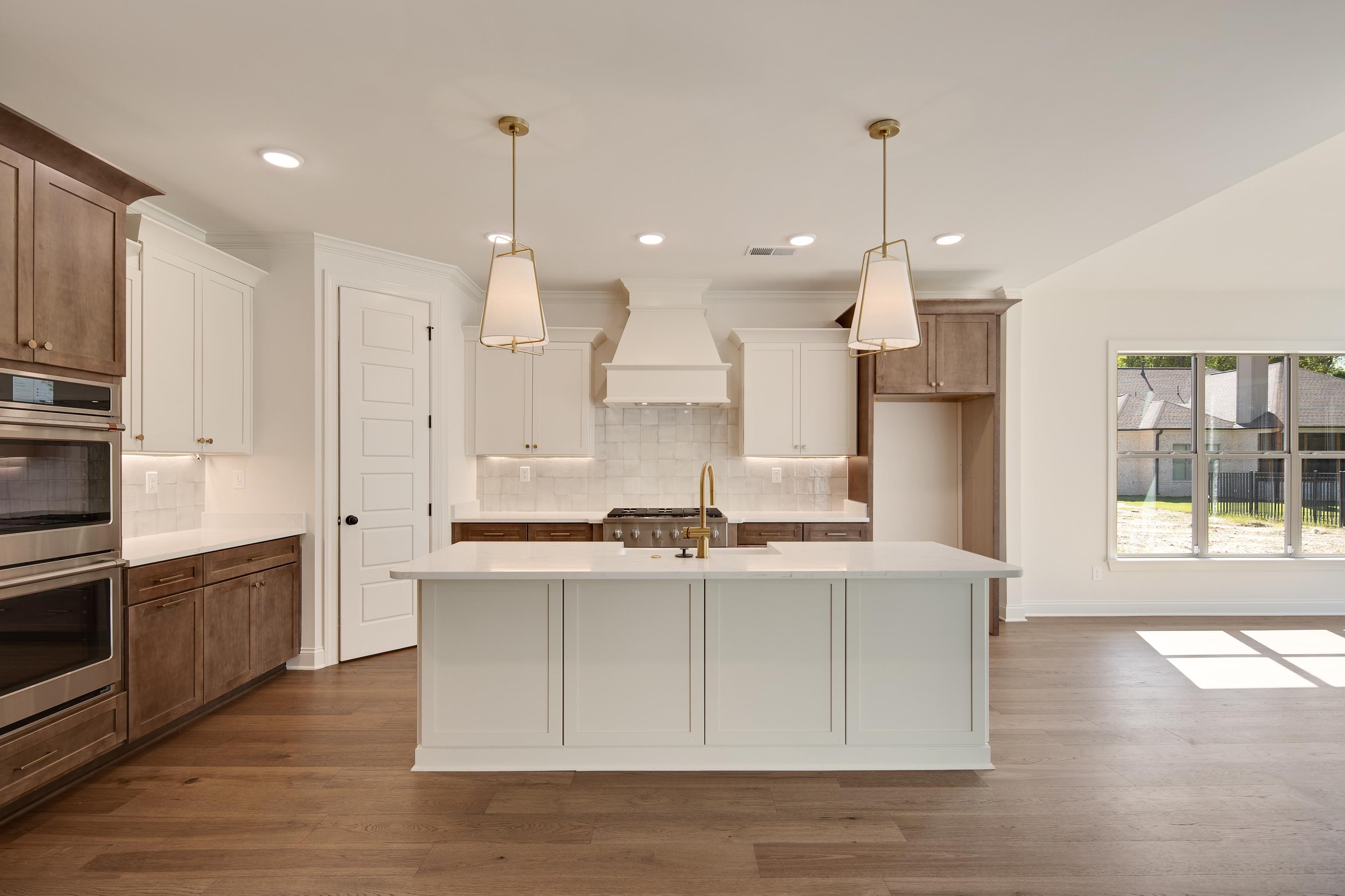 Arlington, Tennessee 38002, United States, 5 Bedrooms Bedrooms, ,3 BathroomsBathrooms,Residential,Active,48570