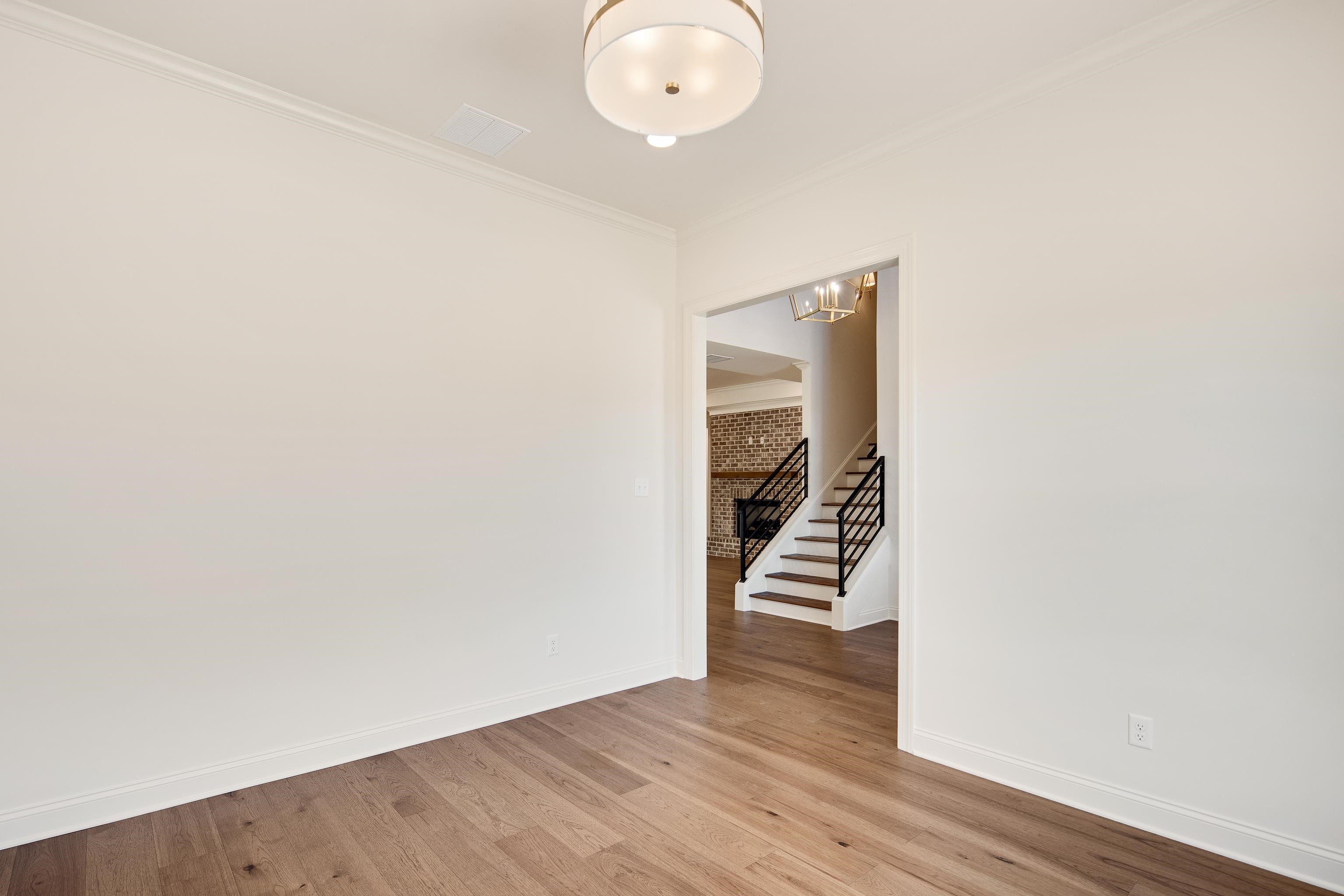 Arlington, Tennessee 38002, United States, 5 Bedrooms Bedrooms, ,3 BathroomsBathrooms,Residential,Active,48570