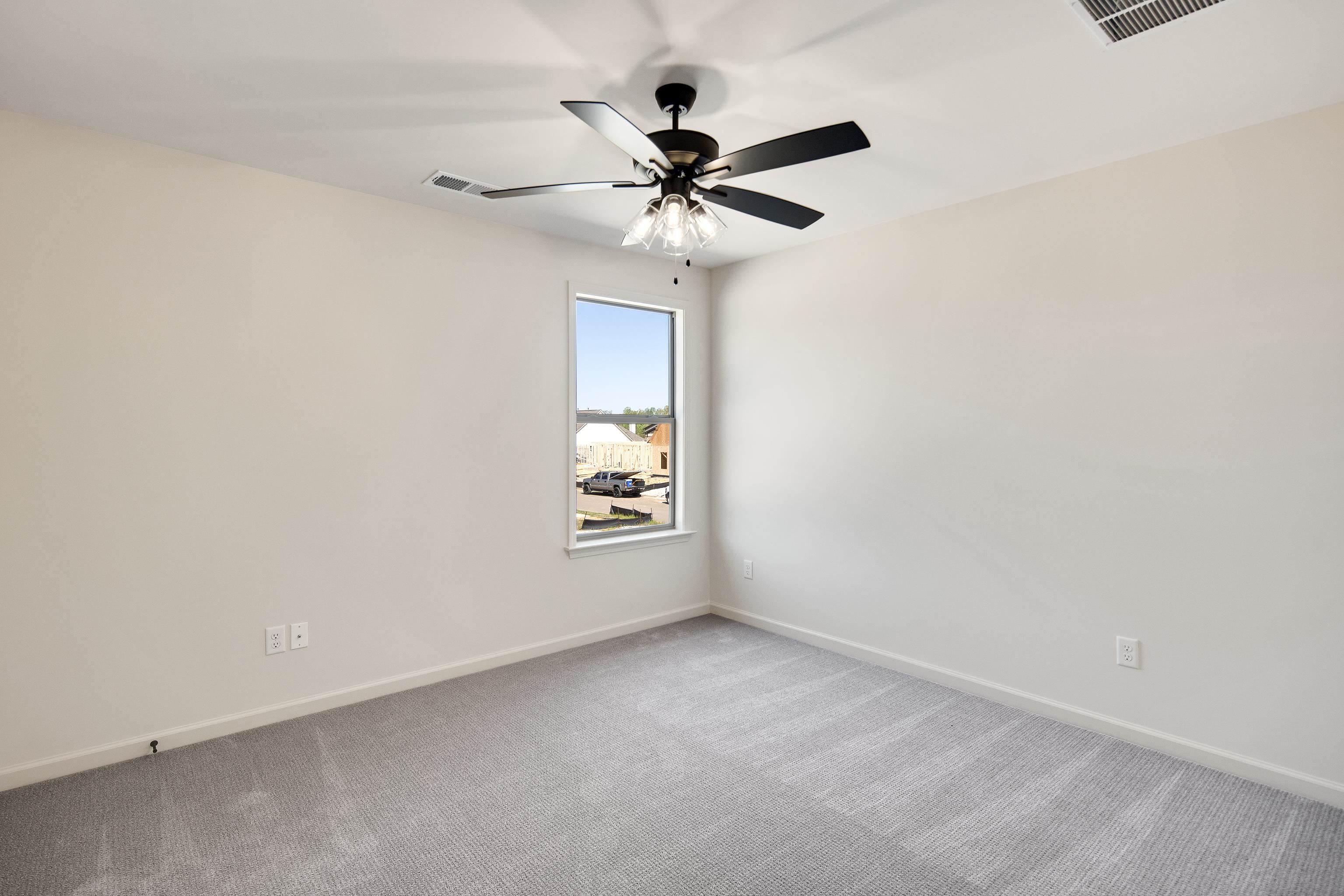 Arlington, Tennessee 38002, United States, 5 Bedrooms Bedrooms, ,3 BathroomsBathrooms,Residential,Active,48570