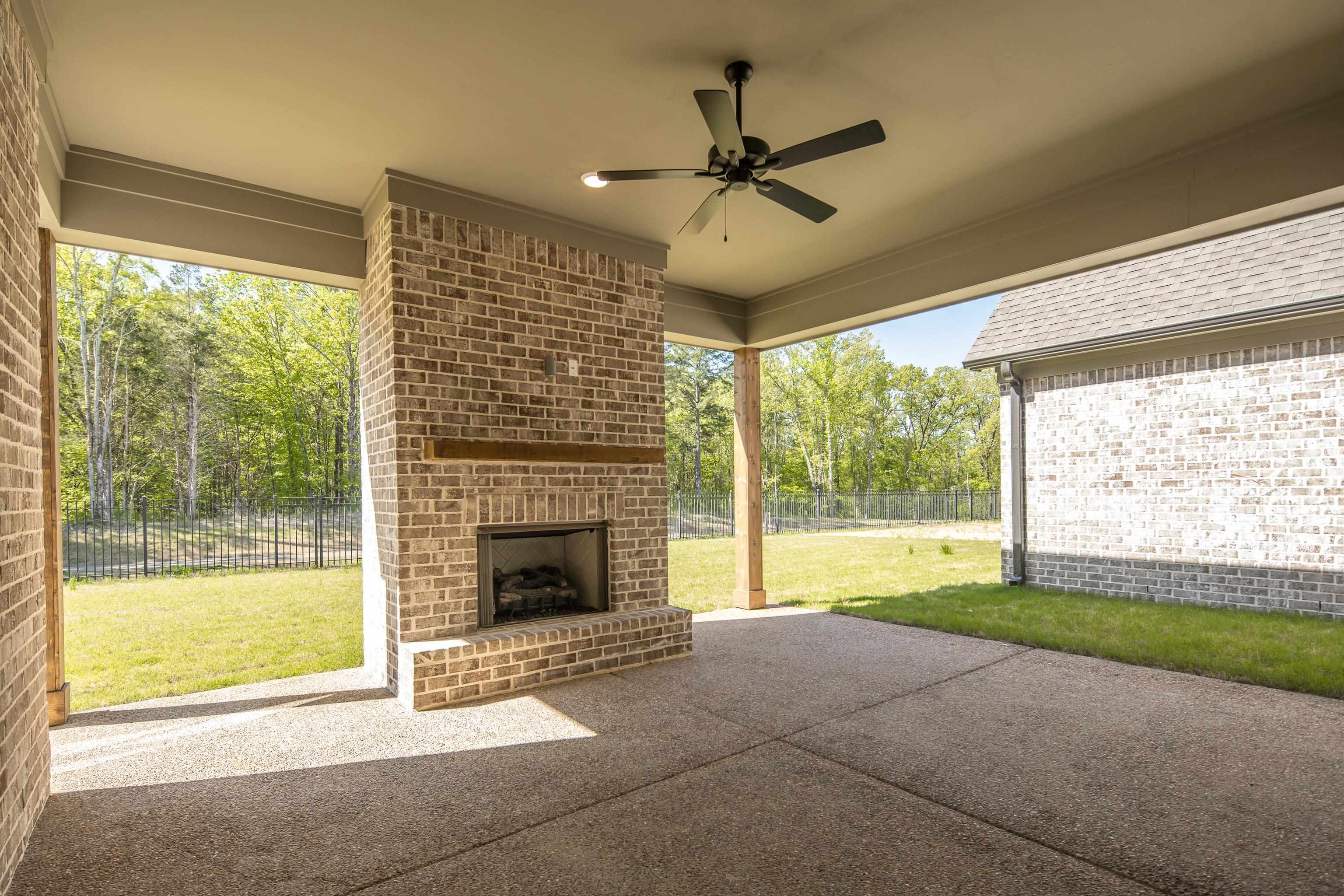 Arlington, Tennessee 38002, United States, 5 Bedrooms Bedrooms, ,3 BathroomsBathrooms,Residential,Active,48570