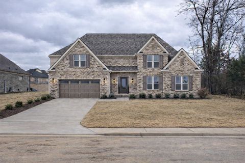 Photo of 155 MISTY MEADOW LN, Oakland, TN 38060 (MLS # 10213831)