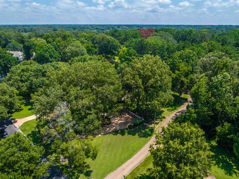 Photo of 2340 DUNTREATH RD, Germantown, TN 38139 (MLS # 10226924)