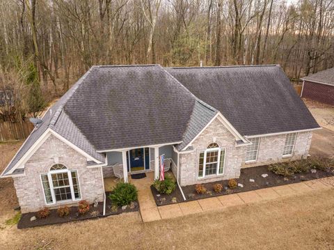 Photo of 20 BROOKHAVEN LN, Oakland, TN 38060 (MLS # 10216191)