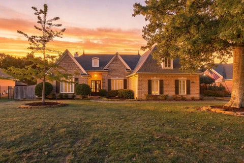 Photo of 9842 GARDEN PL, Collierville, TN 38139 (MLS # 10230507)