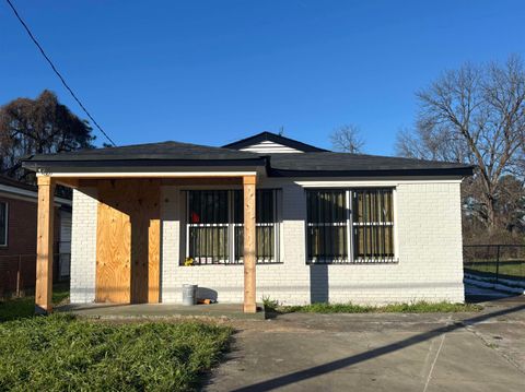 Photo of 1489 BOXWOOD ST, Memphis, TN 38108 (MLS # 10211939)