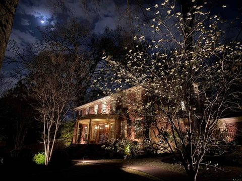 Photo of 5722 SHADY GLEN RD, Memphis, TN 38120 (MLS # 10220404)
