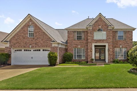 Photo of 1308 RIVER RIDGE DR, Collierville, TN 38017 (MLS # 10224877)