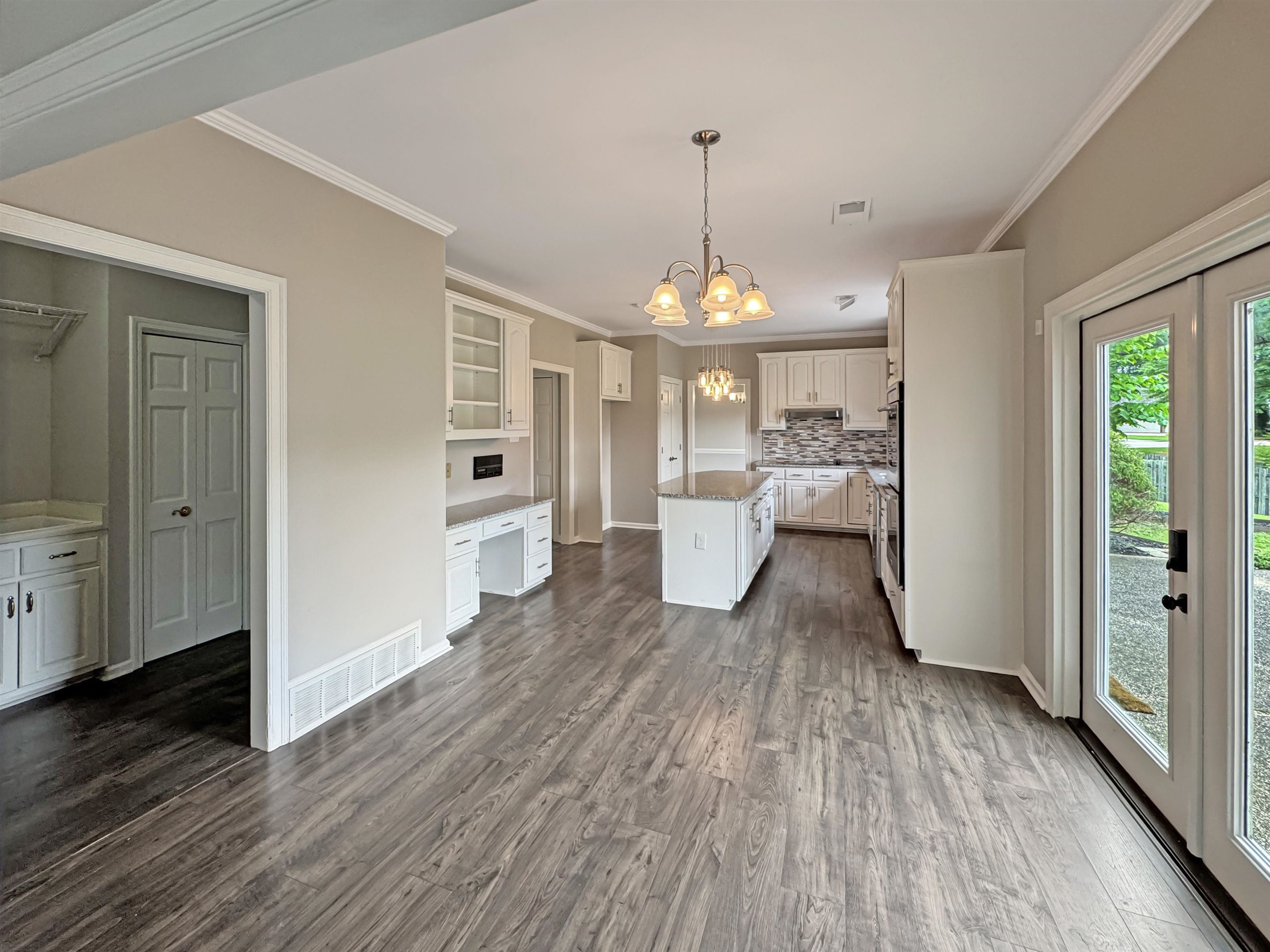 Collierville, Tennessee 38017, United States, 4 Bedrooms Bedrooms, ,4 BathroomsBathrooms,Residential,Active,142430