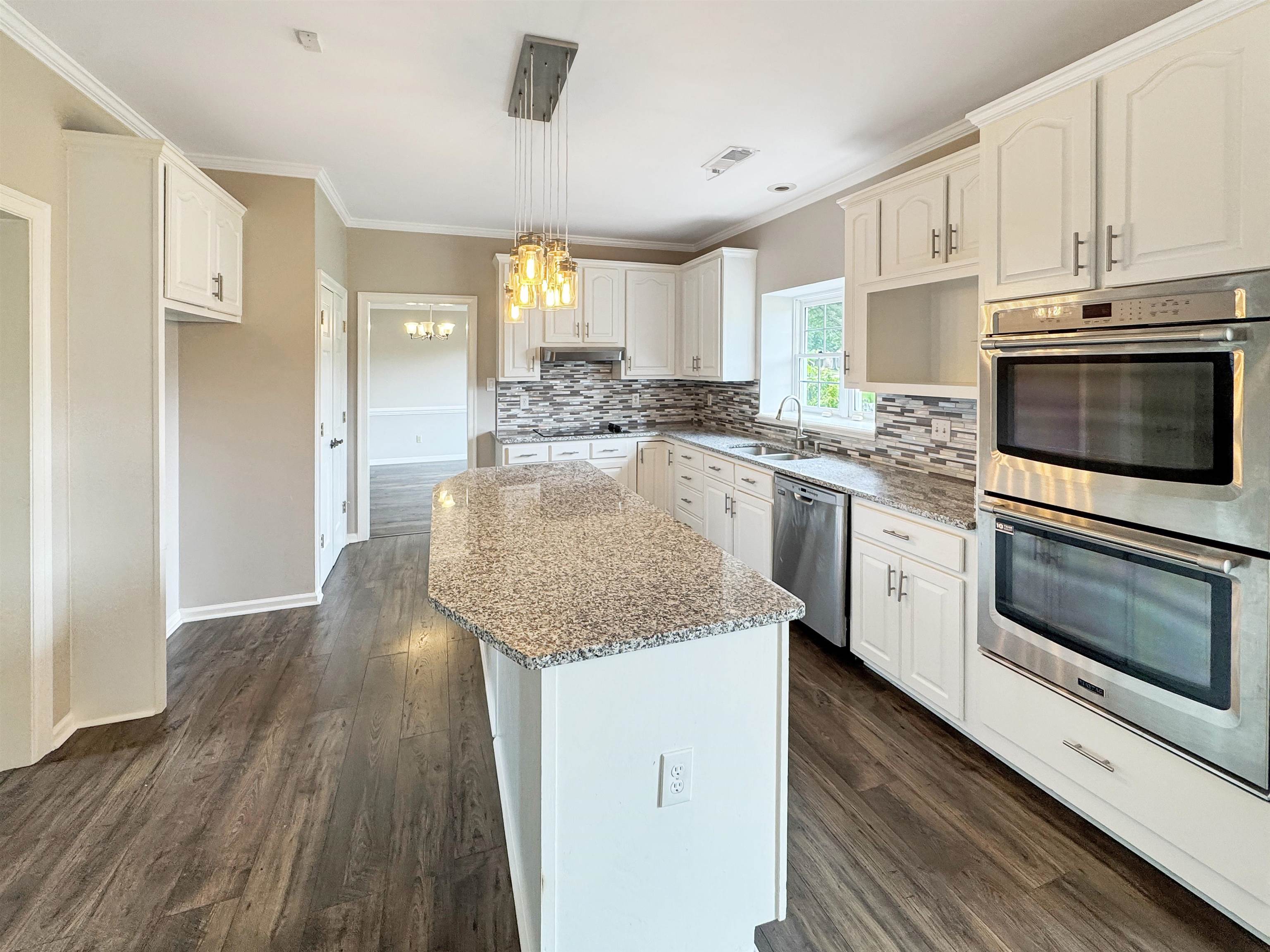 Collierville, Tennessee 38017, United States, 4 Bedrooms Bedrooms, ,4 BathroomsBathrooms,Residential,Active,142430