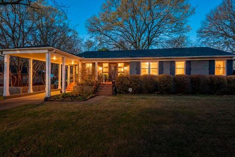Photo of 985 WILBEC RD, Memphis, TN 38117 (MLS # 10217247)