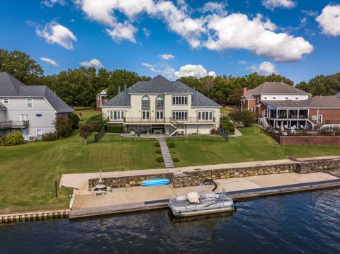 Photo of 3949 LOCH MEADE DR, Lakeland, TN 38002 (MLS # 10209033)