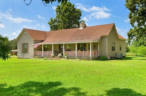 Photo of 890 FITTS-ROSS RD RD, Bolivar, TN 38008 (MLS # 10227766)
