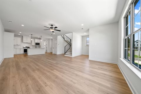 498 ARMEL DR Collierville TN 38017