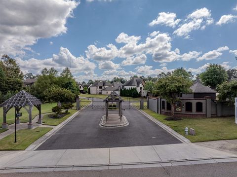 Photo of 873 WINTERFIELDS DR, Cordova, TN 38018 (MLS # 10207095)