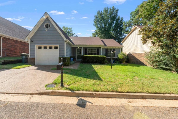 8407 HONEY DR, CORDOVA, TN 38016 - Image e8ade0de11dfb1511c6cb96bcfbf2ce4/1708815961