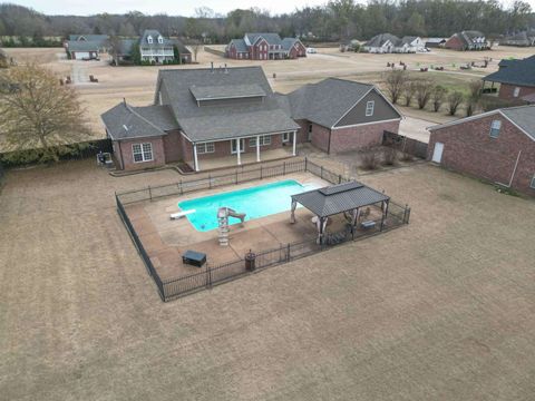 Photo of 7365 OSBORN MEADOWS DR, Arlington, TN 38002 (MLS # 10221181)