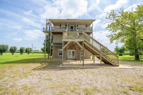 Photo of 965 ARNOLD LN, Savannah, TN 38372 (MLS # 10226699)