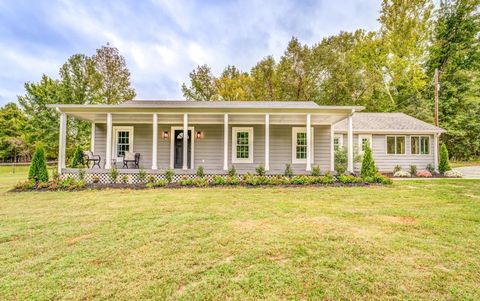 Photo of 2100 SCRUB OAK RD, Mason, TN 38049 (MLS # 10207421)