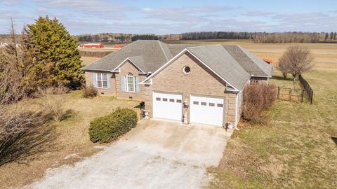 Photo of 185 LEATH LN, Finger, TN 38334 (MLS # 10215421)