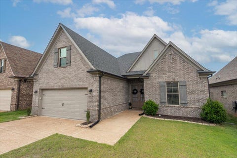 Photo of 7772 PARKRIDGE DR, Southaven, MS 38671 (MLS # 10223442)