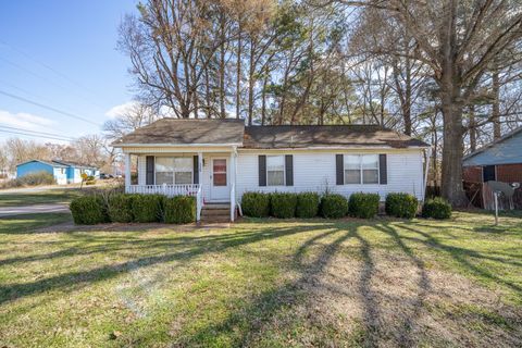 Photo of 226 MIFFLIN DR S, Henderson, TN 38340 (MLS # 10215809)