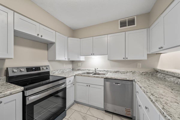2060 ROMFORD LN # 2060, MEMPHIS, TN 38119 - Image e9f8757217efffbf32dfb9fb9feee277/2569516393