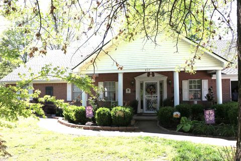 Photo of 937 KELLEYS CHAPEL RD, Burlison, TN 38015 (MLS # 10218583)