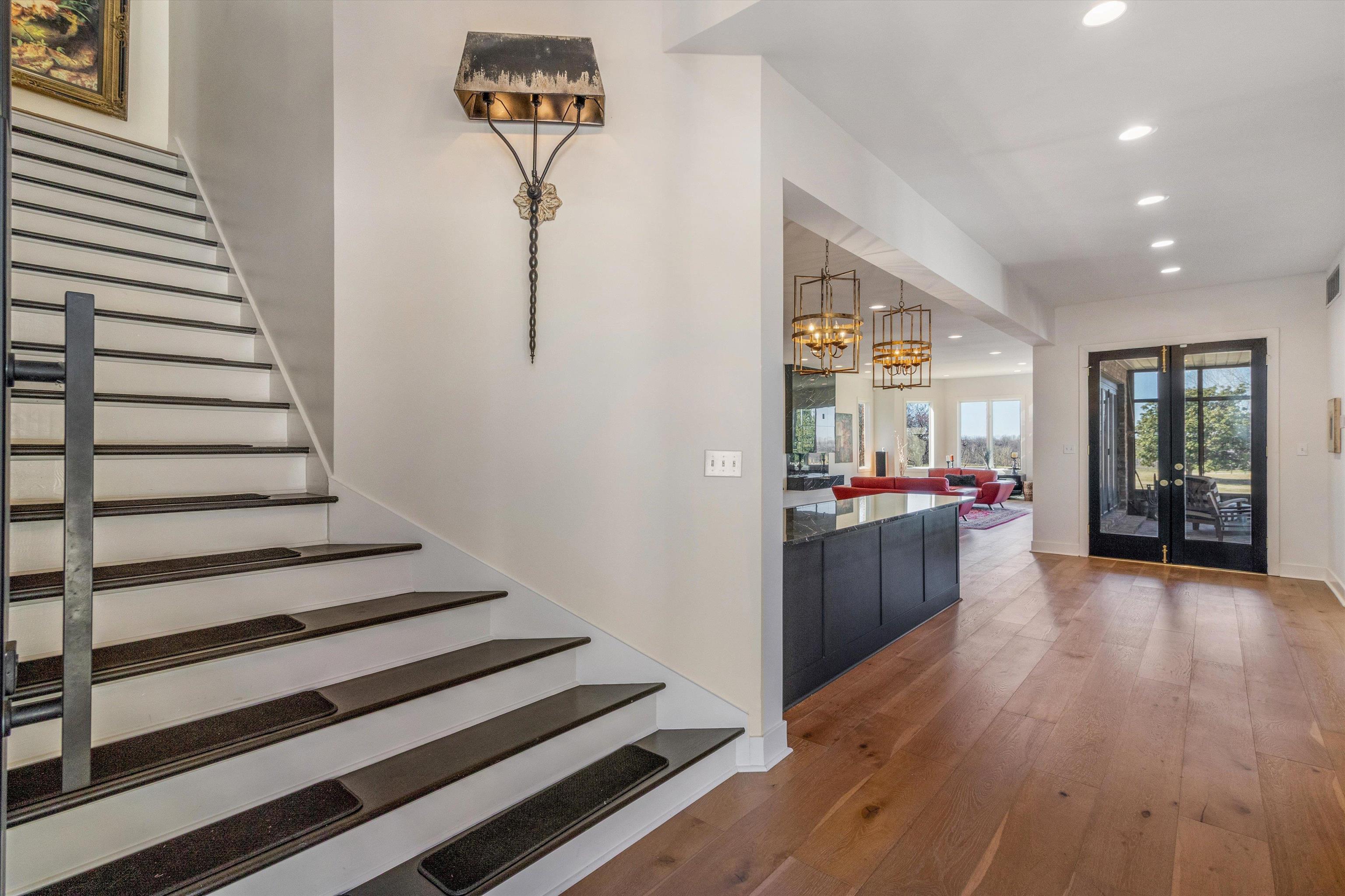 123 FOUNDERS LN